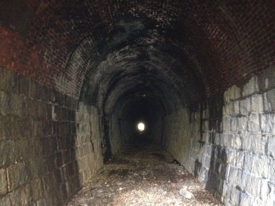 稲荷山トンネルの美しき煉瓦たち